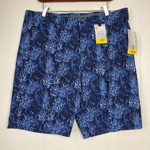 NWT Nicklaus blue pineapple printed shorts size 38